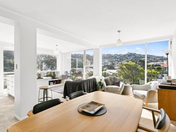 Stylish, Chic and Move in Ready