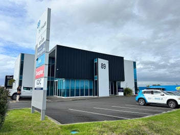 Image 1 of 7
