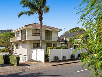 Your waterfront lifestyle starts here