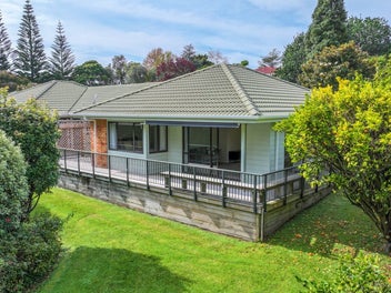 Retire in style by the sea
