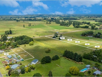 Idyllic setting with no covenants