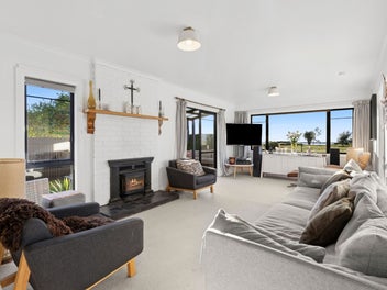 A Coastal Home Full of Character and Comfort