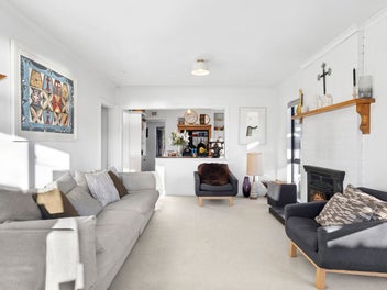 A Coastal Home Full of Character and Comfort