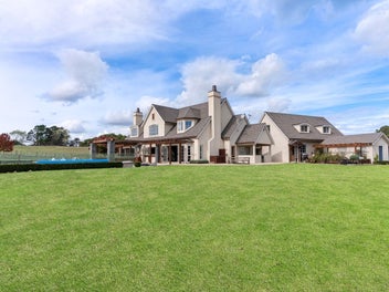 Unrivalled Karaka Estate