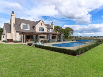 Unrivalled Karaka Estate