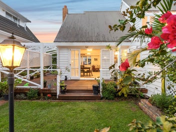 Adorable Seaside Delight