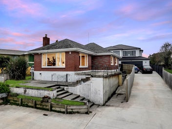 Location, Convenience, and a Touch of Charm!