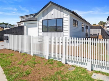 Brand New Homes! Freehold, Unique & Sophisticated