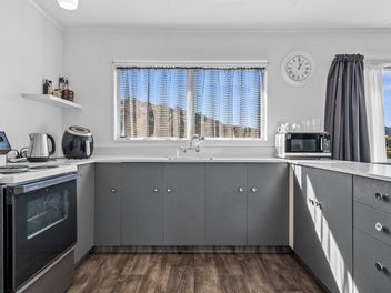 Easy-Care Living with a Sunny, Elevated Outlook