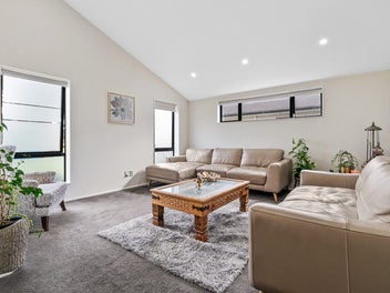 Deadline Looms ? Do Not Miss Karaka Stunner!