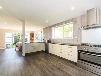 SIZE, STORAGE, SPACE - ALL AT THE RIGHT PRICE!
