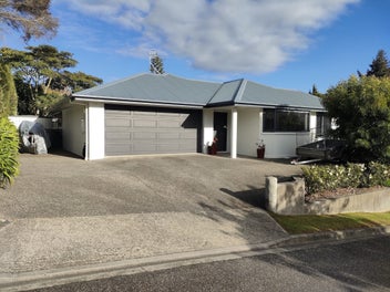 Family home in the heart of Mapua
