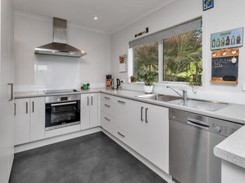 Stylish, Spacious & Ready to Move In