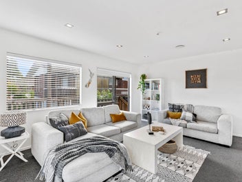 Laidback Living in the Bays