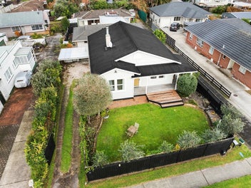 VENDORS HEADING SOUTH - YOUR VILLA DREAM