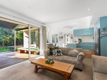 Multi-Generational Living in Sought-After Tai Tapu