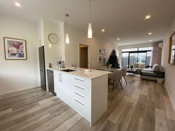 Image 1 of 18