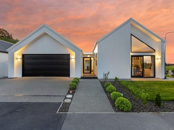 Lifestyle Views, Modern Living