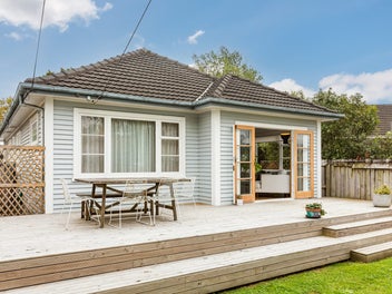 Character and Charm in Maoribank