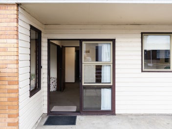 Affordable and Convenient Living in Caversham