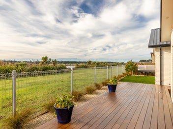 High spec home with wildlife views