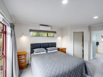 Workshop Wonderland in Sought After Knightsbridge