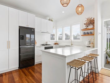 Love & Romance - A Home That Captures the Heart