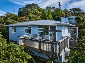 OUTSTANDING CONDITION - TOP TO TOE