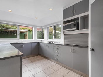 Urgent Sale - Priced to Sell!!