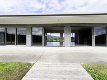 Image 1 of 21