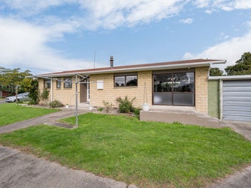 2 Bedroom + Bonus Room!