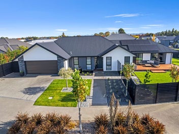Sophisticated, Spacious, and Simply Exceptional!