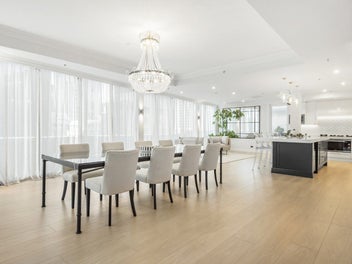 Historic Luxury, Modern Scale – Serious Sellers