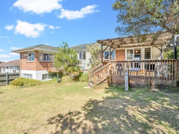 Large Family Home On a 680m2 site - Options Galore