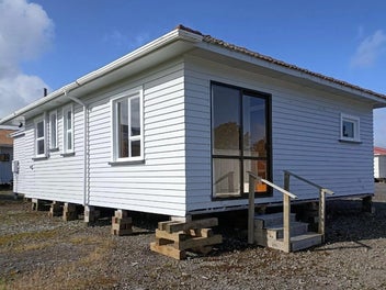 Relocatable 3 bedroom dwelling with 2 living areas