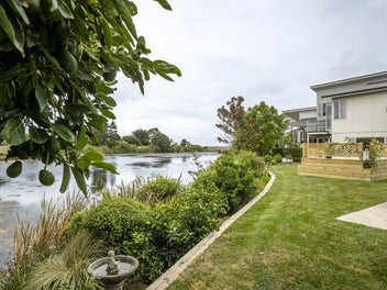 Immaculate coastal retreat