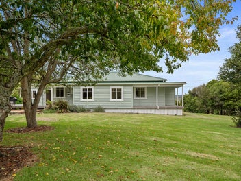 Rural Prestige. Sunset Views. Everyday Magic.