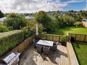 Charming Bungalow in Prime Mt Roskill Location