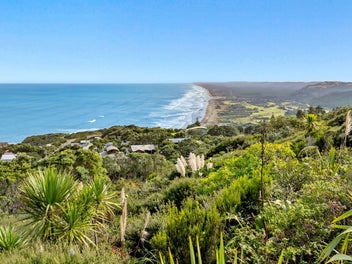Spectacular section with resource consent