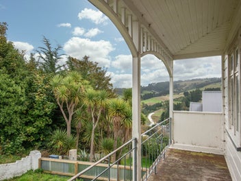 Mornington rental – $630 weekly, lease to 2026
