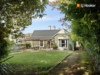 Blue Chip Real Estate, Premier Dunedin Location
