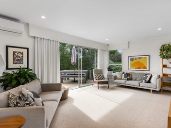 Classic 1970s Birkdale Beauty