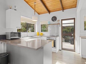Low Maintenance, Great Location - Easy Living!