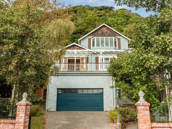 Eastbourne Gem - Overseas Owners Say Sell!