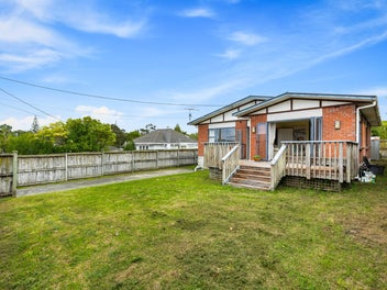 Brilliant Do-Up on a Freehold Site!
