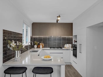 Freehold, Great Location, Luxury Renovation - ...