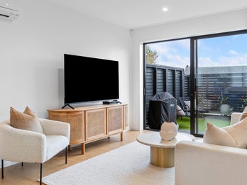 Mission Bay Modern - Exceptional Value
