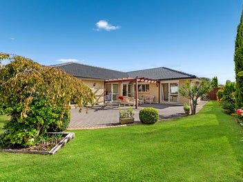 Prime Location with Top School Zoning