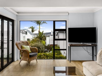 Stunning Home - Water Views in Coastal Location