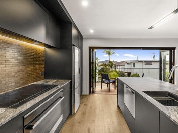 Stunning Home - Water Views in Coastal Location
